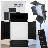 Відеосвітло PRO-LED U660 45W з регулюванням температури 3200-5600K та шторками